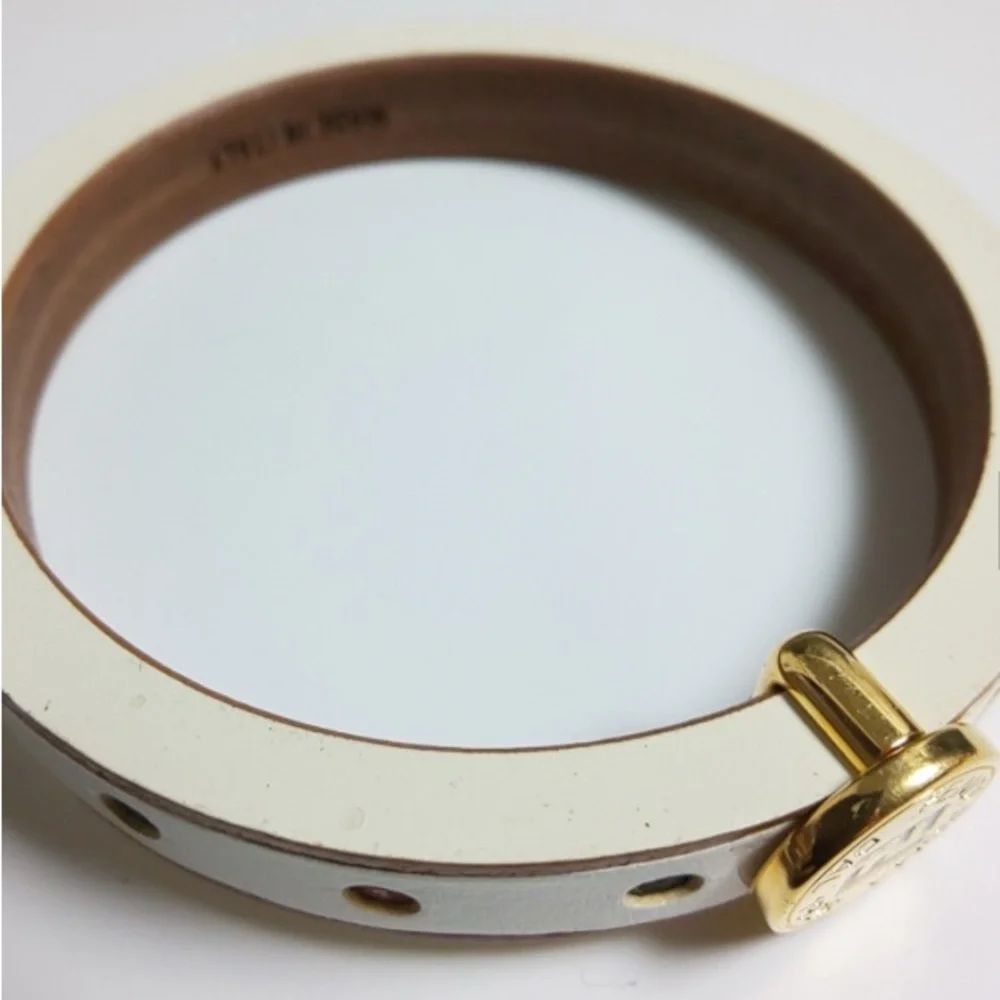 Fendi White Leather Vintage Bracelet with Gold Accent - EUC - Picture 8 of 9